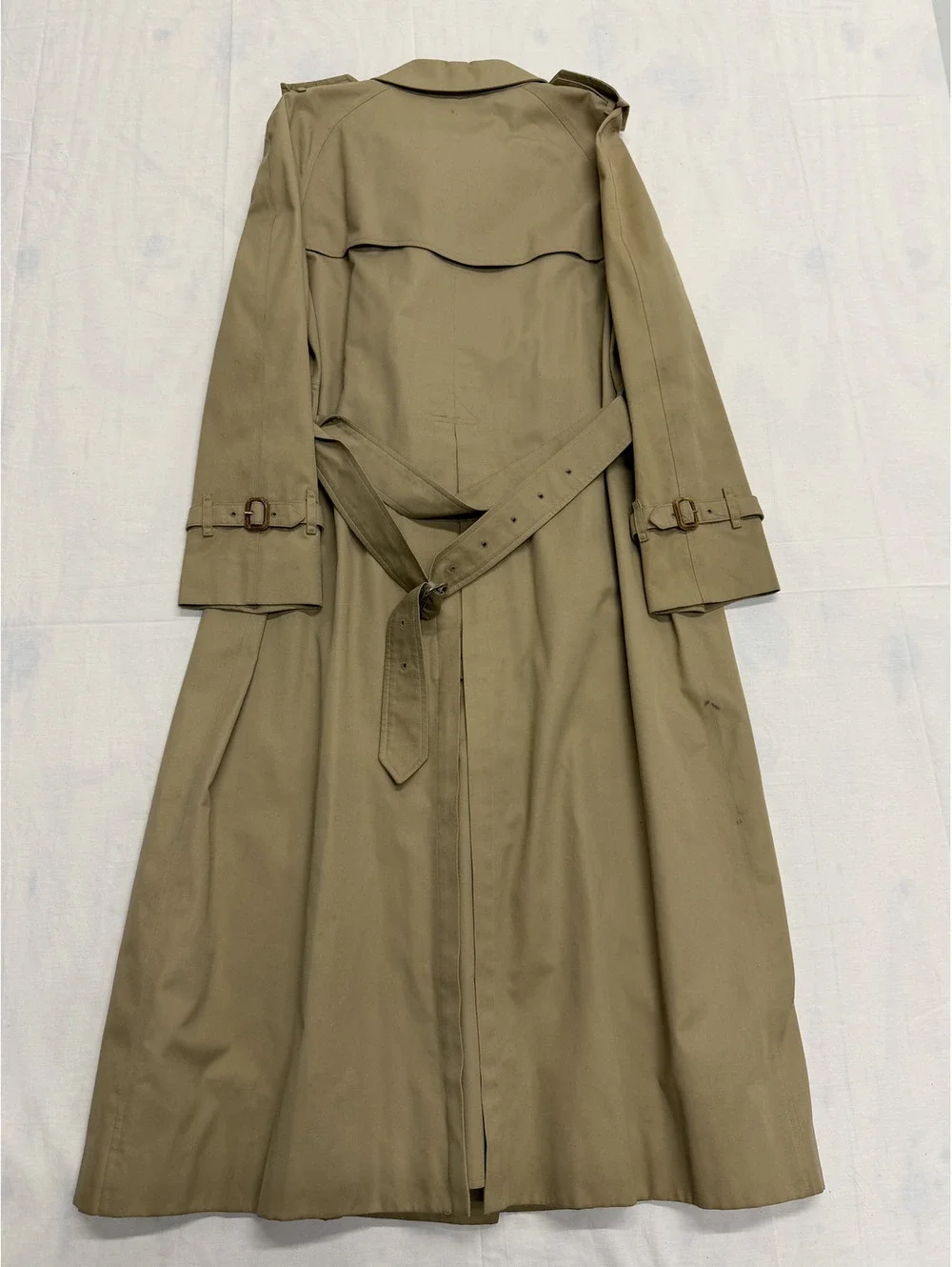 Burberry Classic Khaki Long Trench Coat with Double Breasted Buttons - Picture 11 of 16